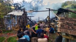 11.000 Ekor Ayam Broiler Ludes Terbakar di Cilawu Garut, Peternak Rugi Rp1,2 Miliar<