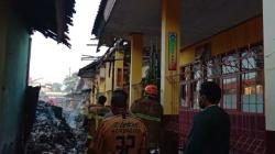 Pabrik Majun di Cihampelas KBB Terbakar, Api Merembet dan Merusak Sekolah<