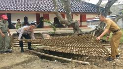 Situs Makam Pemimpin Indramayu Dirusak Oknum Tak Bertanggung Jawab<
