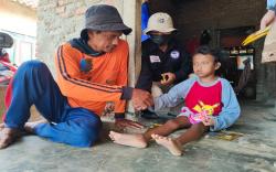 Kasus Gizi Buruk di Indramayu, Anak 10 Tahun Berat 13 Kg dan Sulit Berjalan  <