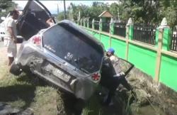 Detik-detik 2 Guru SMA di Pinrang Tewas Usai Sepeda Motor yang Dikendarai Ditabrak Brio<