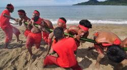 Bambu Gila, Tradisi Mistis Nan Unik Asal Maluku yang Bisa Bikin Pesertanya Pingsan