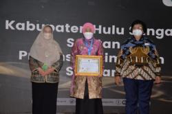 Bupati Barito Kuala Raih Penghargaan Proklim dari Kementerian LHK