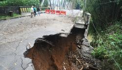 Jalan Longsor Kota Bogor Mulai Diperbaiki Pekan Depan