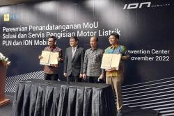  ION Mobility Gandeng PLN Hadirkan SPLU untuk Pengguna Motor Listrik