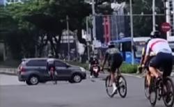 Kondisi Terkini Pesepeda Ditabrak Mobil di Harmoni, Polisi: Sudah Pulang