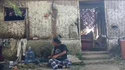 Memprihatinkan, 1 Keluarga di Indramayu Tinggal di Gubuk Reyot Beralas Tanah