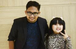 Penyanyi Cilik Sydney Amberley Luncurkan Single Ketiga, Sehari Ditonton 3,6 Ribu Orang