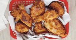 5 Makanan yang Cocok untuk Kumpul Keluarga, Ayam Goreng Buttermilk Wajib Ada!