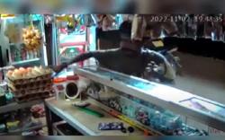 Viral Pemuda Ngamuk di Warung Gegara Utang Rokok Ditolak, Barang Dagangan Dibanting