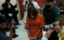 Polda Jatim Sebut AH Pemeran Video Porno Kebaya Merah Miliki Kepribadian Ganda