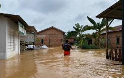 2 Sekolah di Jambi Terendam Banjir, Siswa Diliburkan 