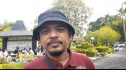 Hari Kesehatan Nasional, Apoteker di Blora Bagikan Vitamin Gratis ke Warga<