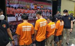 Polisi Bongkar Sindikat Pengedar Uang Palsu di Bogor, Ternyata Lolos Pemeriksaan Ultraviolet<