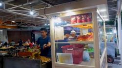 Kisah Tukang Nasi Goreng Desember, Laku 1.200 Porsi dan Kantongi Rp12 Juta per Hari 