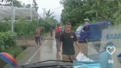 Viral 2 Pria Adang Ambulans Pengangkut Bantuan di Cugenang Cianjur