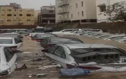 Banjir Terjang Jeddah, Sekolah Tutup dan 2 Korban Meninggal 