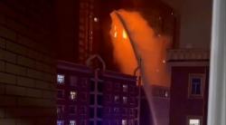 Apartemen Puluhan Lantai Terbakar, 10 Orang Tewas dan 9 Lainnya Luka