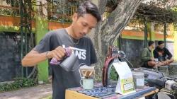 Keren, Pemuda di Boyolali Sulap Motor Bebek Jadi Coffee Shop Berjalan