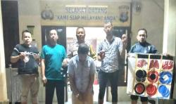Asyik Kuncang Dadu, Bandar Judi Koprok Ini Ditangkap Polisi