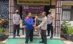 DAD Melawi Bantu Serahkan 23 Pucuk Senjata Api Lantak ke Polisi