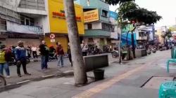 Diguncang Gempa, Warga Sukabumi Panik Berhamburan Keluar dari Pusat Perbelanjaan<