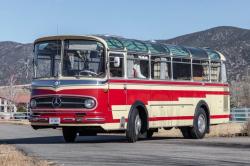 Bus Jadul Mercedes-Benz Disulap Jadi Motorhome, Begini Penampakannya