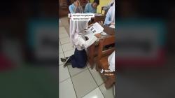 Viral Siswi SMP Rela Kerjakan Ujian Sambil Berlutut, Netizen Terenyuh saat Tahu Alasannya