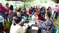 Warga di TPA Sumompo Manado Dapatkan Pelayanan Pengobatan Gratis Lantamal VIII