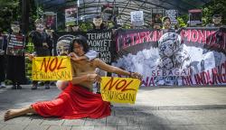Aksi Dukung Monyet sebagai Satwa Dilindungi