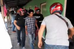 Polisi Gerebek Kampung Narkoba di Medan, 4 Orang Ditangkap, Bandar Perempuan Kabur
