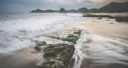 Mengenal Pantai Bajul Mati di Malang, Ada Ikon Buaya yang Misterius Bikin Penasaran 