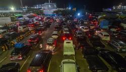 Pelabuhan Merak-Bakauheni Dibuka Kembali usai Ditutup 6 Jam karena Cuaca Ekstrem