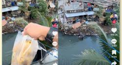 Penjual Gorengan Viral di Jakarta, Ada di Seberang Sungai yang Beli Pakai Ember 