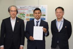 Inspiratif! Lulusan SMK dari Blitar Ini Jadi Asisten Profesor di Jepang   