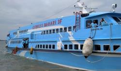  Kapal Tak Beroperasi akibat Gelombang Tinggi, 305 Wisatawan Masih Tertahan di Karimunjawa