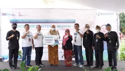 Salurkan Bantuan TJSL di Bandung, Perhutani Dukung Program Desa Sejahtera BUMN 