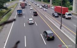 Pagi Ini Arus Lalu Lintas di Tol Japek Lancar, Arus Balik Terjadi Minggu Malam 