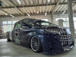 Modifikasi Gila, Alphard Disulap Jadi Mobil Pikap Ceper