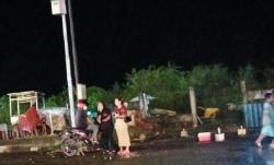 Mamuju Dilanda Angin Kencang, Puluhan Lapak di Pantai Manakarra Rusak