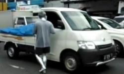 Wow, Penghasilan Sebulan Manusia Silver di Karanganyar Ini Setara Gaji PNS