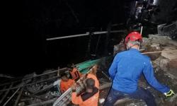 Rumah Mepet Kali, Dapur Warga Kembangan Jakbar Longsor