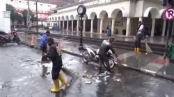 Usai Tahun Baruan di Kota Bandung, Sampah Berserakan di Mana-mana