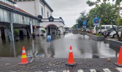 Ini Daftar KA yang Alami Perubahan Pola Operasi Imbas Banjir di Semarang<