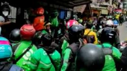 Ojol Geruduk Opang Pasir Impun, Bandung Timur Macet Parah<