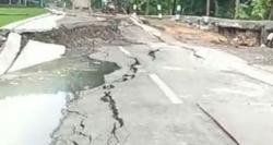  Tangani Jalan Ambles di Sriharjo Imogiri, Pemkab Bantul Konsultasi ke Ahli Geologi