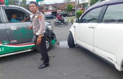 Ambulans Bawa Orang Sakit Tabrakan di Ringroad Timur Yogyakarta, 4 Penumpang Terluka