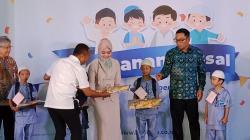 Cerita Nenek Ai Bahagia Dibantu Bank Bjb Khitankan Cucu di Masa Liburan
