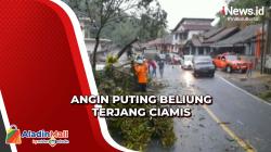 Detik-Detik Angin Puting Beliung Terjang Ciamis, Puluhan Rumah Warga Rusak<