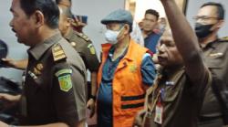 Eks Bupati Inhil Ditahan Jaksa, Diduga Korupsi Penyertaan Modal BUMD